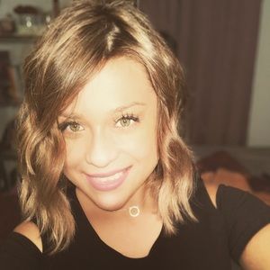 Meet your Posher, Melisa